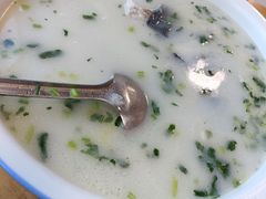 -美顺香食府鱼头老店(雪野湖店)