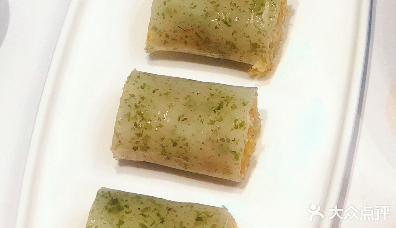 秉承传统理念与更新的理念，粤菜依然在精彩纷呈的