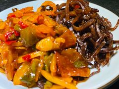 -靠山屯东北农家菜(八龙桥雅苑店)