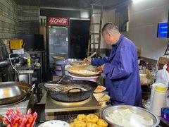 自助取餐区-仓桥直街臭豆腐