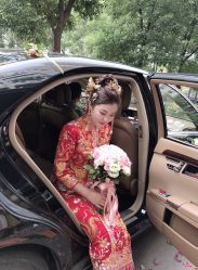 -艾米丽婚纱礼服