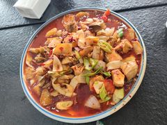 -撒拉人家.酸菜牦牛肉火锅