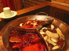 -大龙辣火锅·龙虾·烧烤(湖滨新天地店)