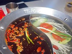 -钢管厂五区小郡肝串串香(滨江店)