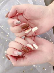 -灰姑娘美甲美睫馆