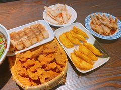 -爆炸头阿姨小四川正宗川味小吃(无任何分店)