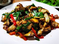 腊肉炒牛肝菌-翕庐小苑