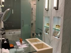 -上海滴水湖皇冠假日酒店