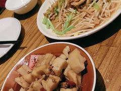 -泉畔人家·老济南经典鲁菜(大明湖店)