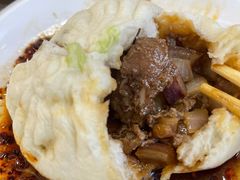 排骨肉包子-张包铺(道外店)