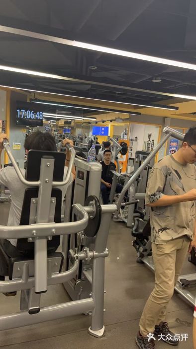超鹿运动(大唐世家店)图片