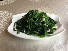 蒜泥菠菜-那达慕蒙古风味酒楼