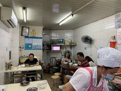 大堂-黄阿姨锅贴大王(万航渡路店)