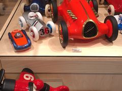 -乐蓬马歇百货公司(Rive Gauche)