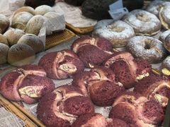 -顶东面包花园·生日蛋糕(世博店)