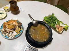 -菌之家·专业纯野生菌火锅·特色炒菌