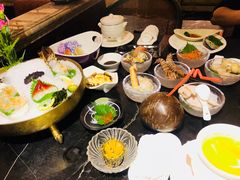 -半岛翡丽海鲜自助餐厅(观风亭店)