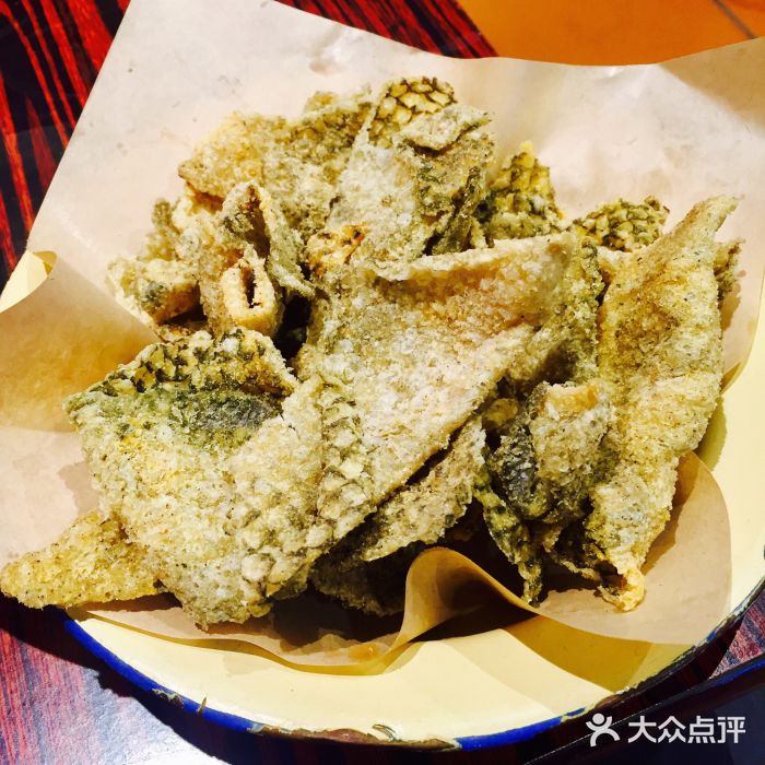 沙胆彪炭炉牛杂煲(北京路店)炸鱼皮图片