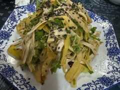 -蜗牛小馆醉乡民谣云南菜(惠新西里店)