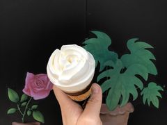 -全家便利店(洛川东路店)