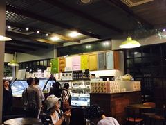 -莓园冰淇淋店