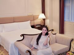 -深圳富苑皇冠假日套房酒店