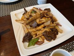 -蜈支洲岛珊瑚酒店临海阁中餐厅