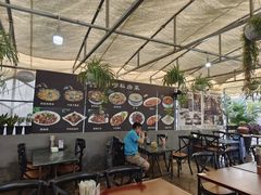大堂-啰啰冰屋(景洪总店)