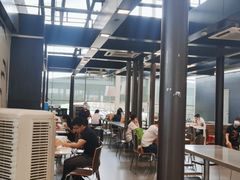 大堂-麦当劳(深圳北站高铁店)