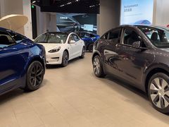 -TESLA 特斯拉(上海太古汇体验店)