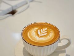 热拿铁-普素书咖茶空间