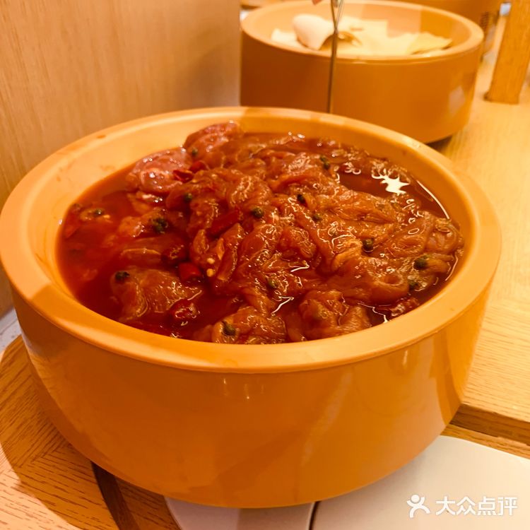 人山人海的自助小火锅