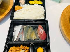 -新世界·过桥米线宴