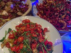 -临界音乐酒馆·小龙虾·江湖菜(华熙LIVE·鱼洞店)