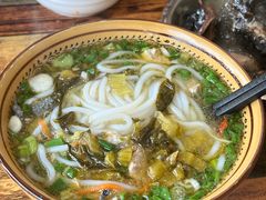 -正宗李家土鸡米线店