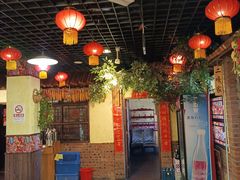 -靠山屯东北农家菜(八龙桥雅苑店)