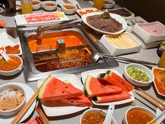-海底捞火锅鲜切牛肉主题店(长寿路店)