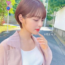 -HAIR CORNER