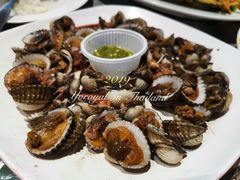 -席娜卡琳火车铁道夜市