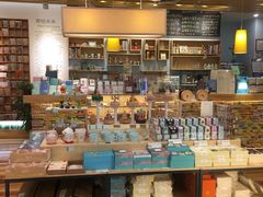 -猫的天空之城概念书店(印象城购物中心店)