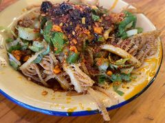 -拈签一笑黄牛肉辣卤串串