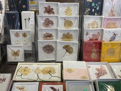 -钟书阁(群光广场店)