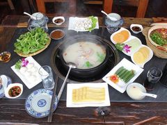 -大匠工房古船木艺术餐厅·猪肚鸡专门店(长白仙岛店)