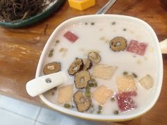 -老何家后安粉·糟粕醋海鲜火锅(三亚湾椰梦长廊店)