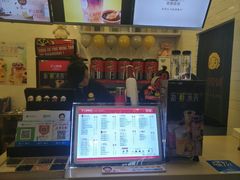 门面-沪上阿姨·精选茶饮(桃源友嘉购物广场店)