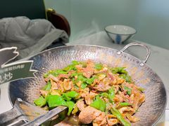 -费大厨辣椒炒肉(高铁吾悦广场店)