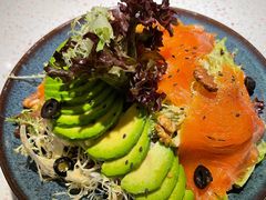 牛油果烟熏三文鱼沙拉-BE BRIGHT KITCHEN(正佳广场店)