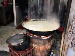 -云南大锅豆浆店