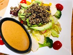 牛油果藜麦色拉-千寻烧肉(政务区店)