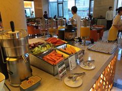 希尔顿酒店360°餐厅-东西风牛排馆周末烧烤自助(首都机场希尔顿店)